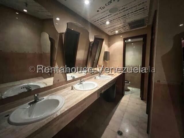 Comercial (Local Comercial) en Venta en El Recreo, Distrito Metropolitano - 10
