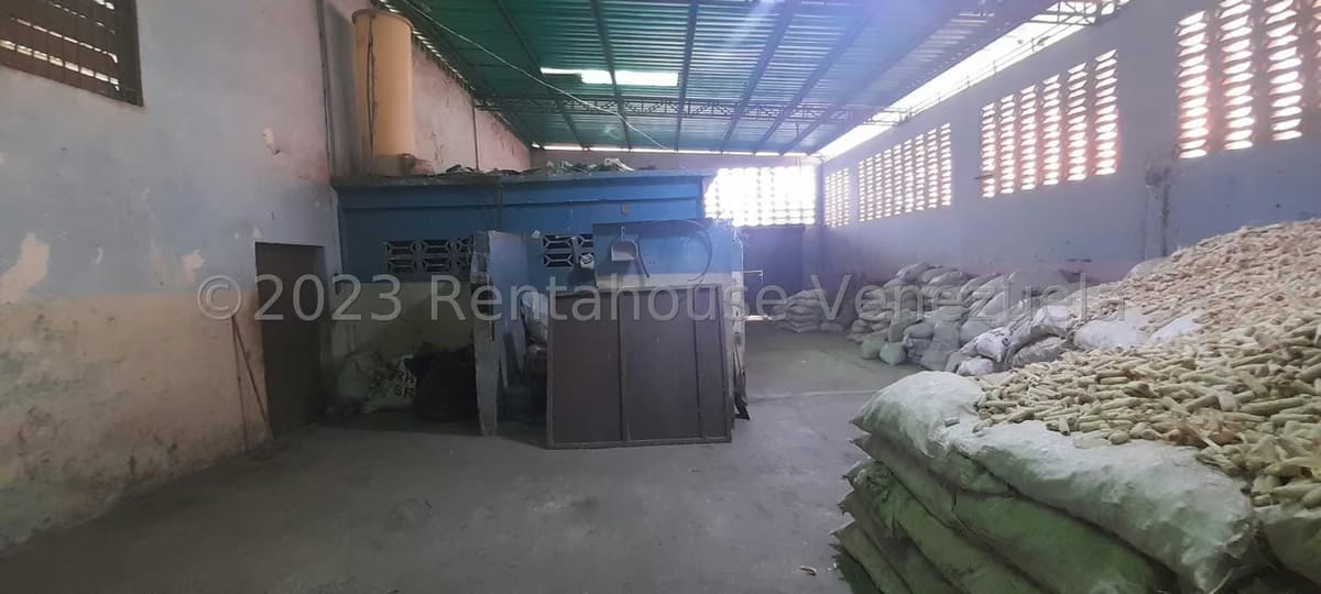 Comercial (Galpon - Deposito) en Venta en Centro, Portuguesa - 16