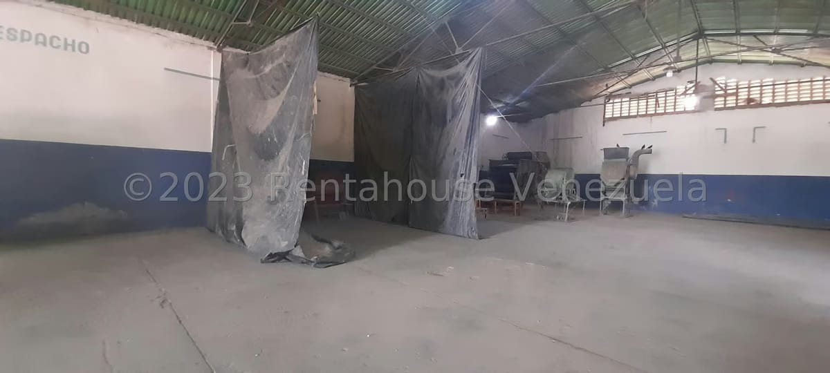 Comercial (Galpon - Deposito) en Venta en Centro, Portuguesa - 26