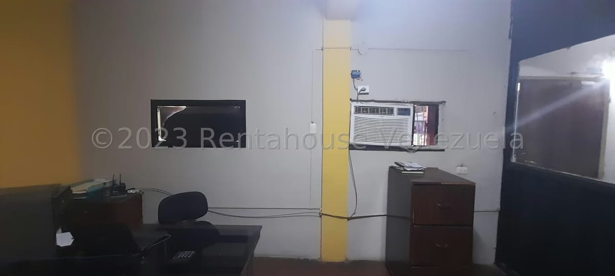 Comercial (Galpon - Deposito) en Venta en Centro, Portuguesa - 29