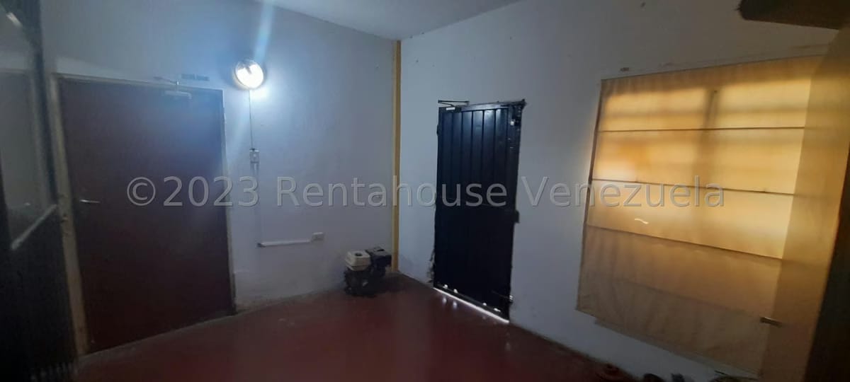 Comercial (Galpon - Deposito) en Venta en Centro, Portuguesa - 35