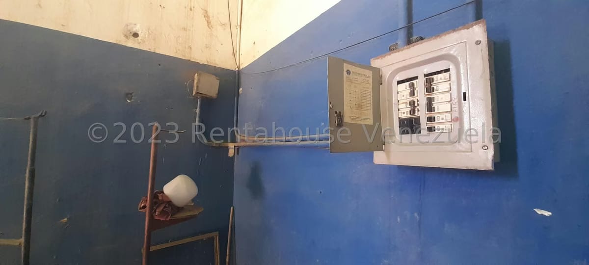 Comercial (Galpon - Deposito) en Venta en Centro, Portuguesa - 37