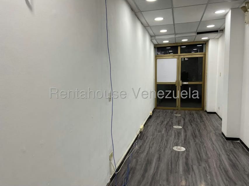 Comercial (Local Comercial) en Alquiler en La Tahona, Distrito Metropolitano - 6