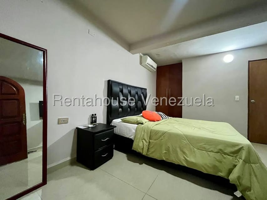 Casa (Duplex) en Venta en Los Libertadores, Lara - 11