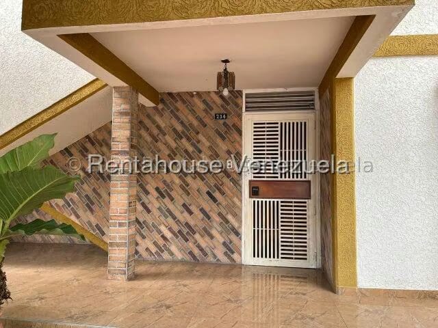 Casa (Duplex) en Venta en Los Libertadores, Lara - 3