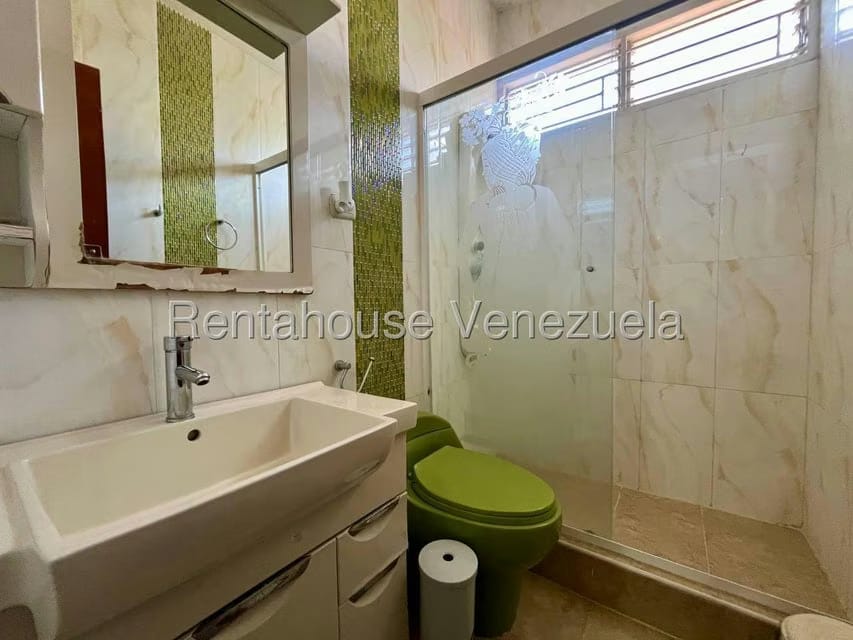 Casa (Duplex) en Venta en Los Libertadores, Lara - 25