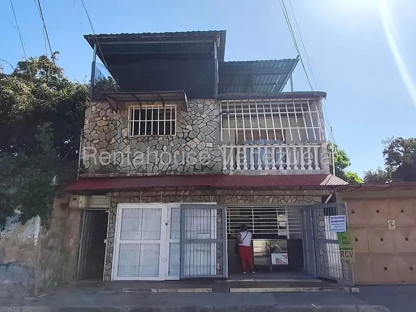 Casa (Multipes Niveles) en Venta en Zona Centro, Aragua
