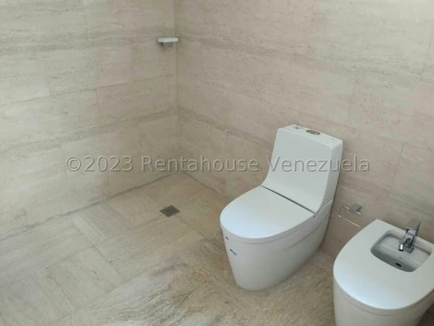 Apartamento (1 Nivel) en Venta en Lomas de Las Mercedes, Distrito Metropolitano - 31