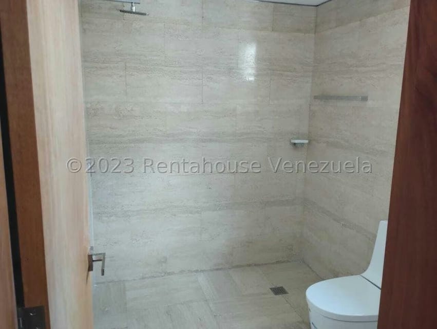 Apartamento (1 Nivel) en Venta en Lomas de Las Mercedes, Distrito Metropolitano - 32