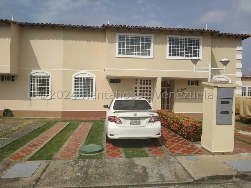 Townhouse (Duplex) en Venta en Villas de Buenaventura, Miranda
