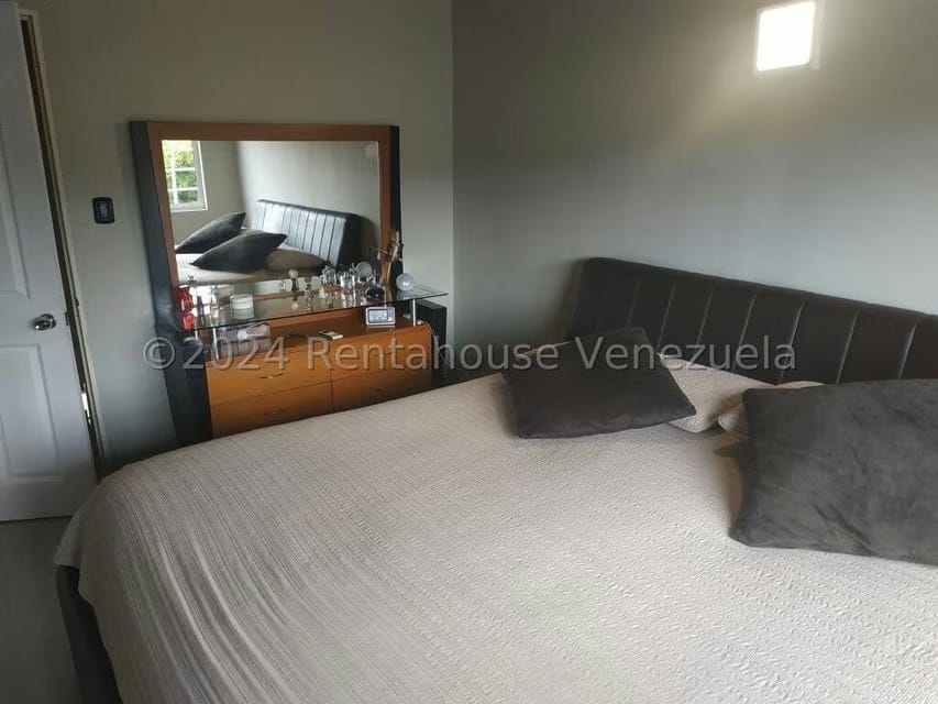 Townhouse (Duplex) en Venta en Villas de Buenaventura, Miranda - 26