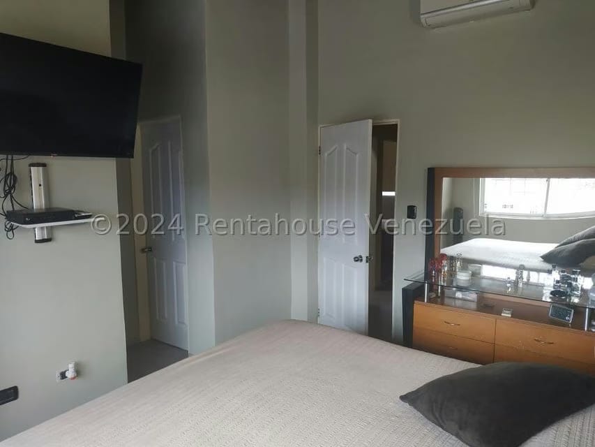 Townhouse (Duplex) en Venta en Villas de Buenaventura, Miranda - 27
