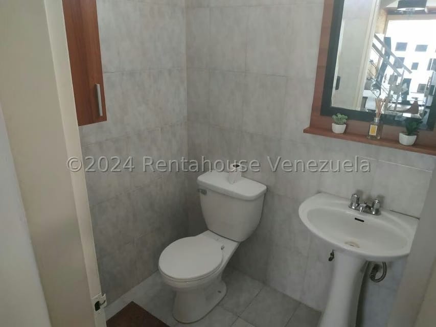 Townhouse (Duplex) en Venta en Villas de Buenaventura, Miranda - 9