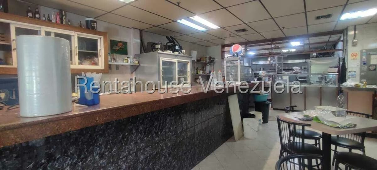 Comercial (Local Comercial) en Alquiler en La Urbina, Distrito Metropolitano - 11