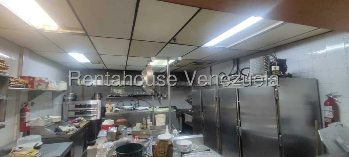 Comercial (Local Comercial) en Alquiler en La Urbina, Distrito Metropolitano - 16