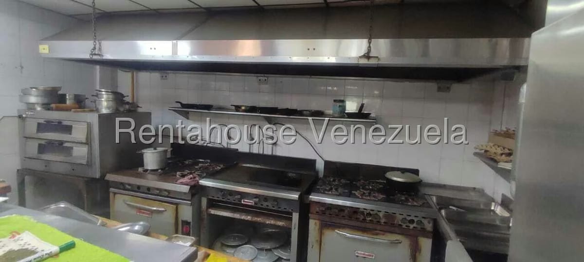 Comercial (Local Comercial) en Alquiler en La Urbina, Distrito Metropolitano - 17