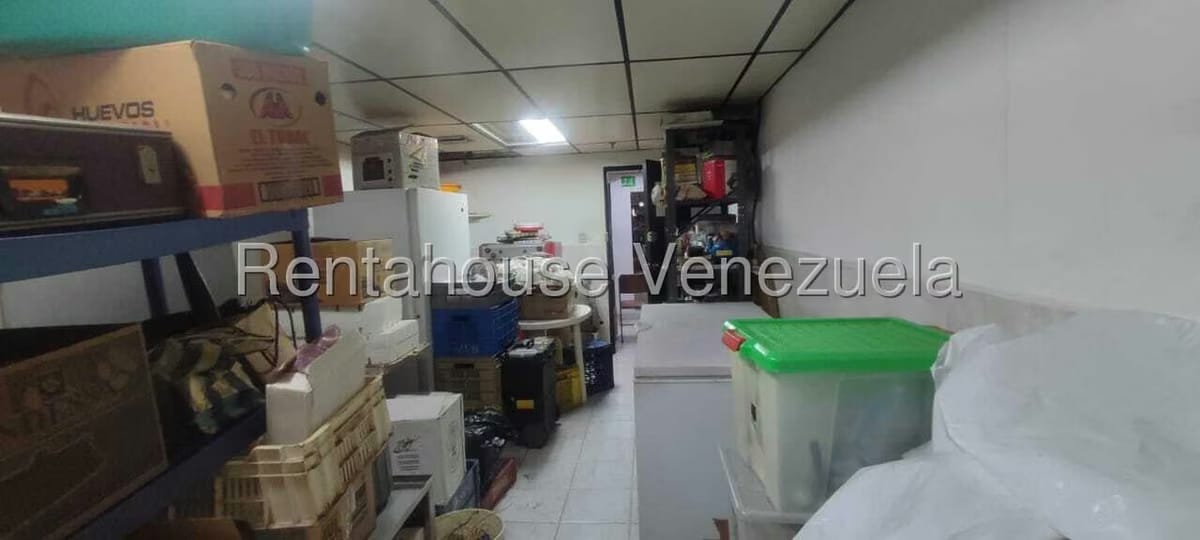 Comercial (Local Comercial) en Alquiler en La Urbina, Distrito Metropolitano - 24