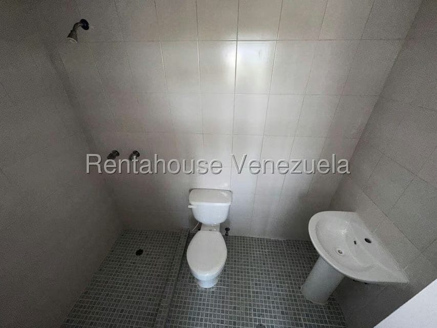 Apartamento (1 Nivel) en Venta en Agua Sal, Miranda - 16