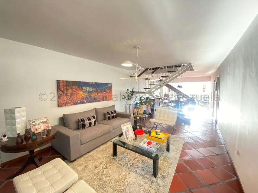 Casa (Duplex) en Venta en Colinas de La California, Distrito Metropolitano - 2