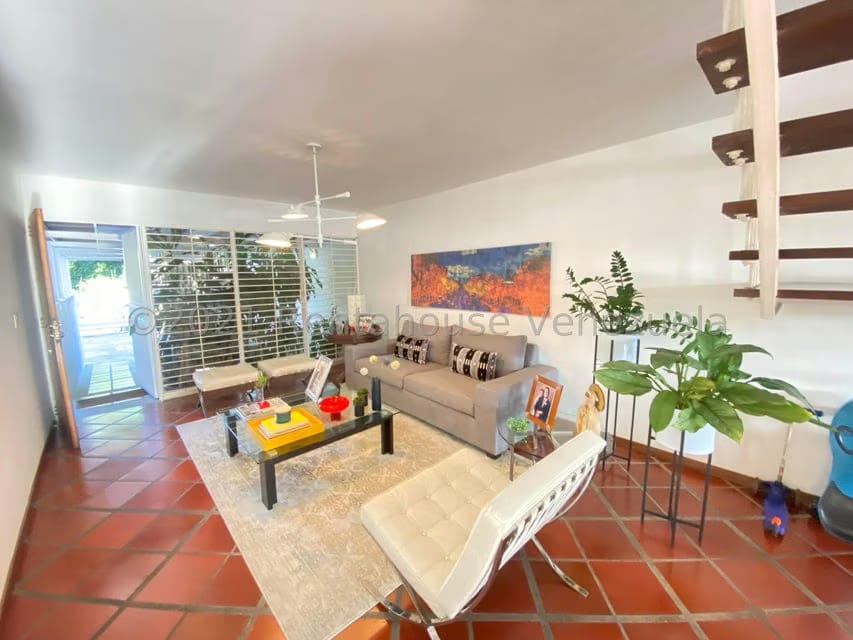 Casa (Duplex) en Venta en Colinas de La California, Distrito Metropolitano - 3