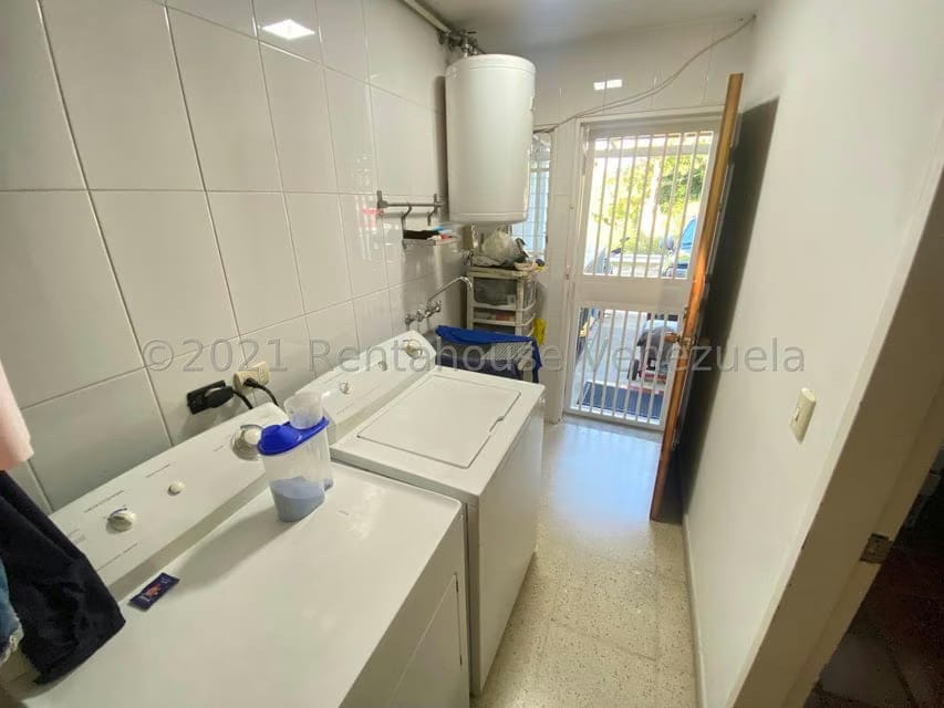 Casa (Duplex) en Venta en Colinas de La California, Distrito Metropolitano - 26