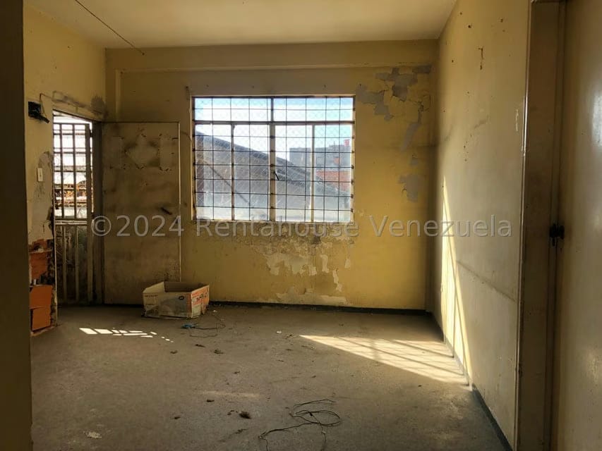 Comercial (Edificio) en Alquiler en Centro, Carabobo - 18