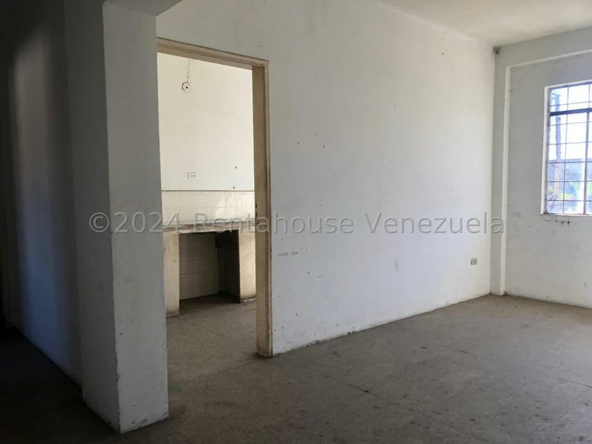 Comercial (Edificio) en Alquiler en Centro, Carabobo - 4