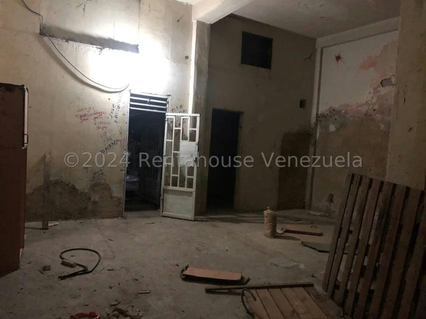 Comercial (Edificio) en Alquiler en Centro, Carabobo - 41