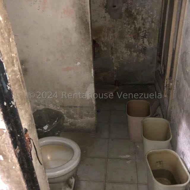 Comercial (Edificio) en Alquiler en Centro, Carabobo - 43