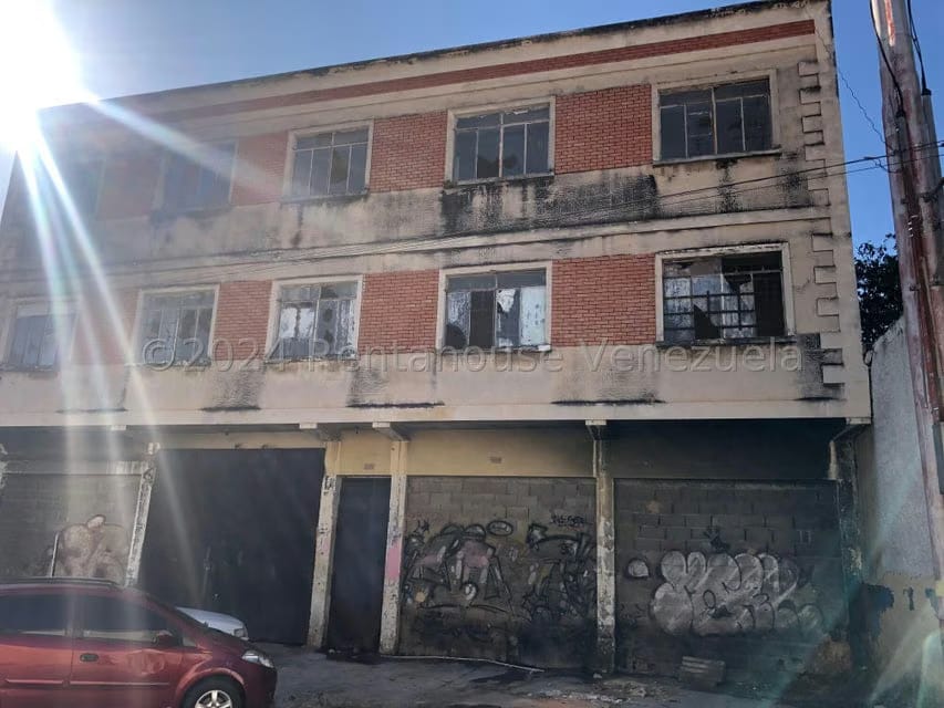 Comercial (Edificio) en Alquiler en Centro, Carabobo - 52