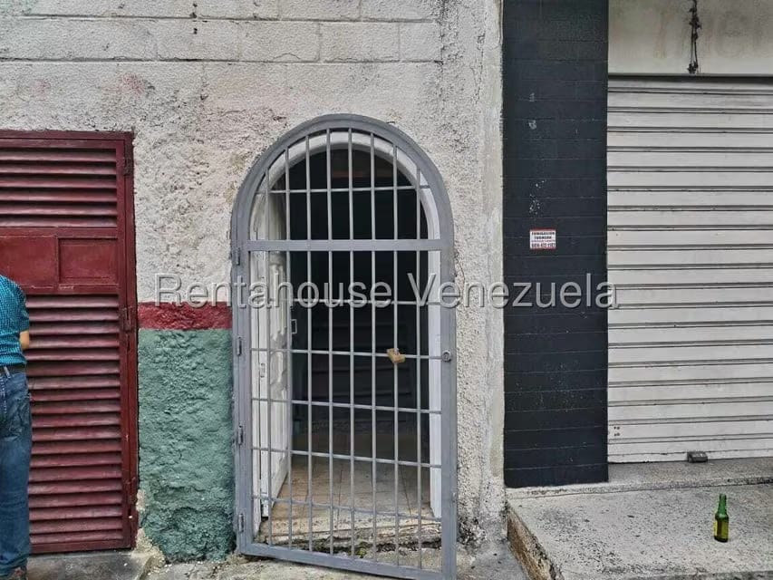 Comercial (Local Comercial) en Alquiler en Avenida Cedeno, Carabobo - 2