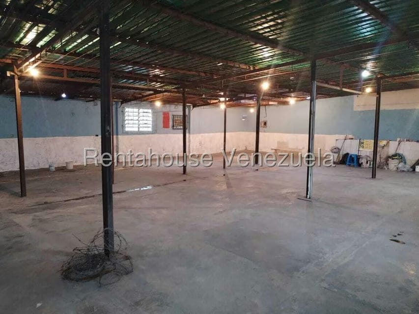 Comercial (Local Comercial) en Alquiler en Avenida Cedeno, Carabobo - 3