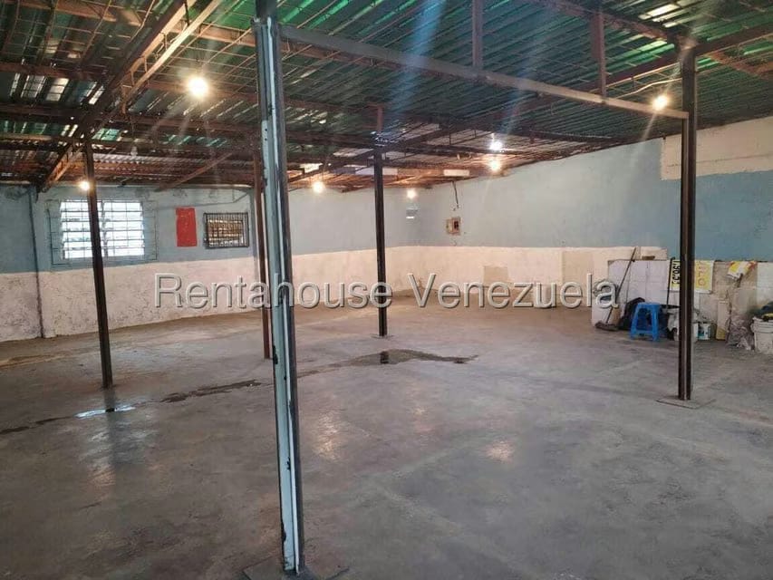 Comercial (Local Comercial) en Alquiler en Avenida Cedeno, Carabobo - 4