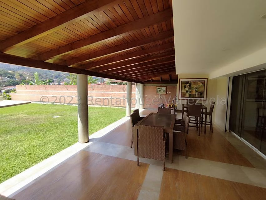 Casa (Duplex) en Venta en Prados del Este, Distrito Metropolitano - 13