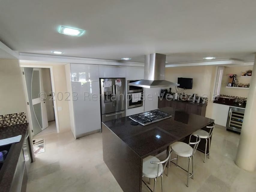 Casa (Duplex) en Venta en Prados del Este, Distrito Metropolitano - 18