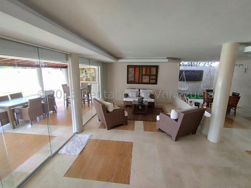 Casa (Duplex) en Venta en Prados del Este, Distrito Metropolitano - 8