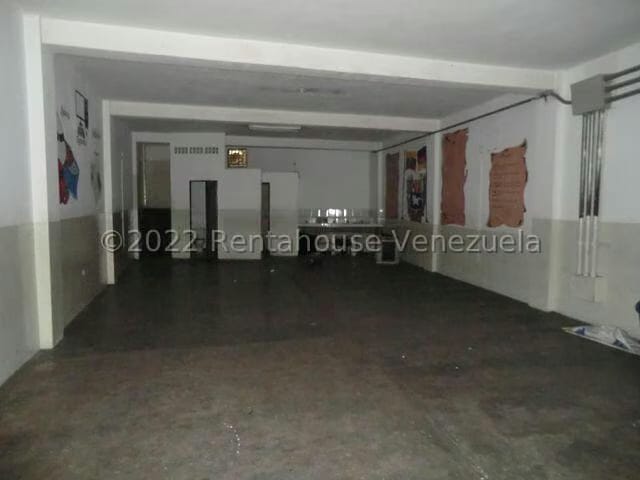 Comercial (Edificio) en Alquiler en Guatire, Miranda - 16