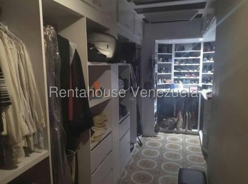 Casa (Multipes Niveles) en Venta en La Rosaleda, Miranda - 13