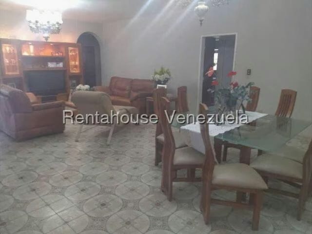 Casa (Multipes Niveles) en Venta en La Rosaleda, Miranda - 17