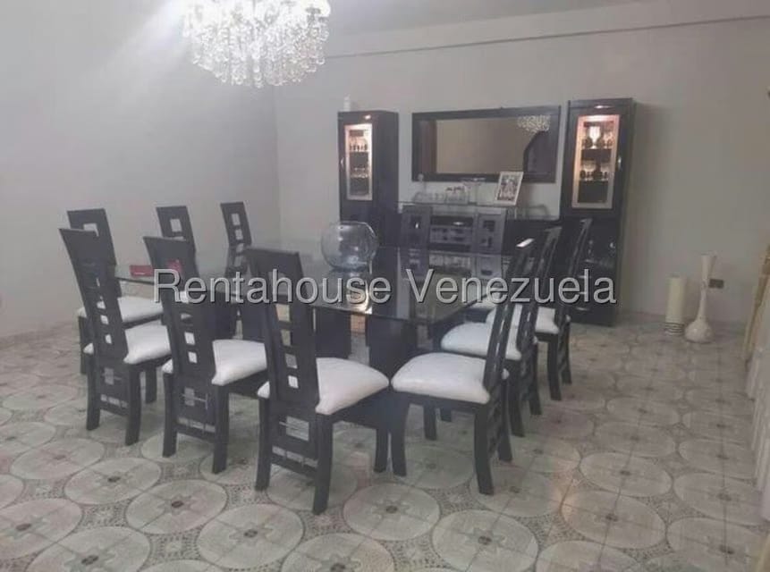 Casa (Multipes Niveles) en Venta en La Rosaleda, Miranda - 3