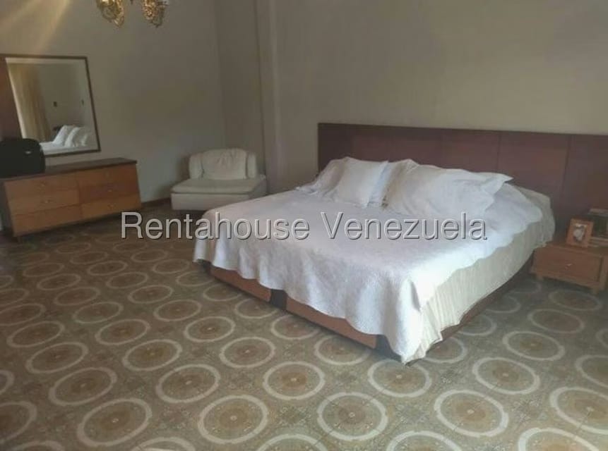 Casa (Multipes Niveles) en Venta en La Rosaleda, Miranda - 9