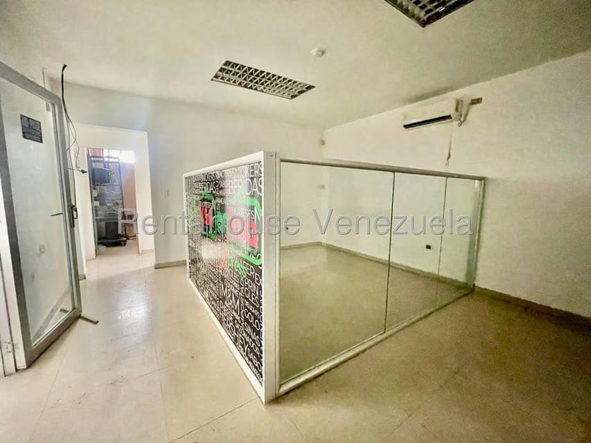 Comercial (Local Comercial) en Venta en Punto Fijo, Falcon - 18