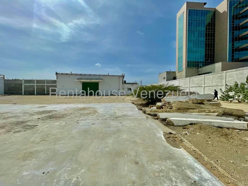 Comercial (Local Comercial) en Venta en Punto Fijo, Falcon - 28