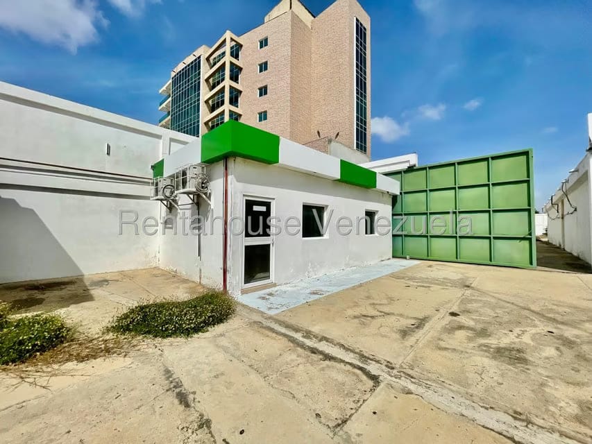Comercial (Local Comercial) en Venta en Punto Fijo, Falcon - 34