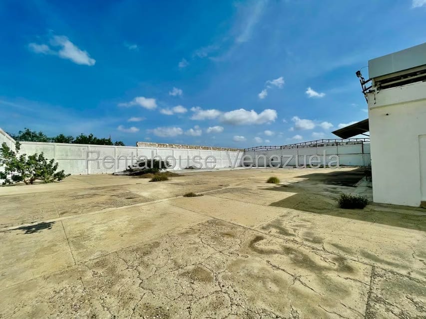 Comercial (Local Comercial) en Venta en Punto Fijo, Falcon - 37