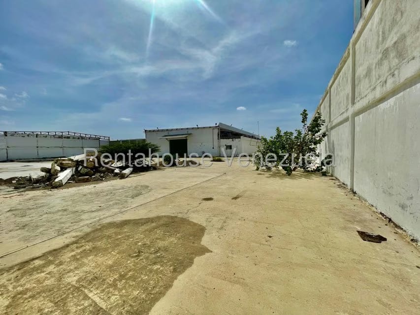 Comercial (Local Comercial) en Venta en Punto Fijo, Falcon - 43