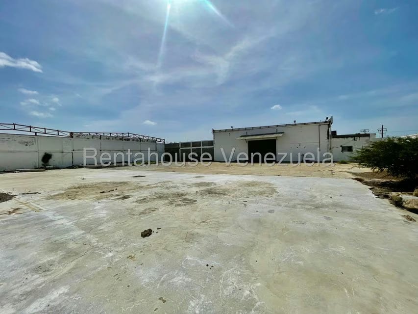 Comercial (Local Comercial) en Venta en Punto Fijo, Falcon - 45
