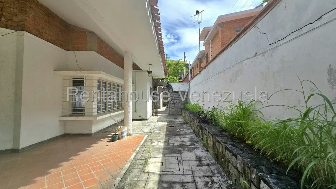 Casa (Duplex) en Venta en La Floresta, Distrito Metropolitano - 3