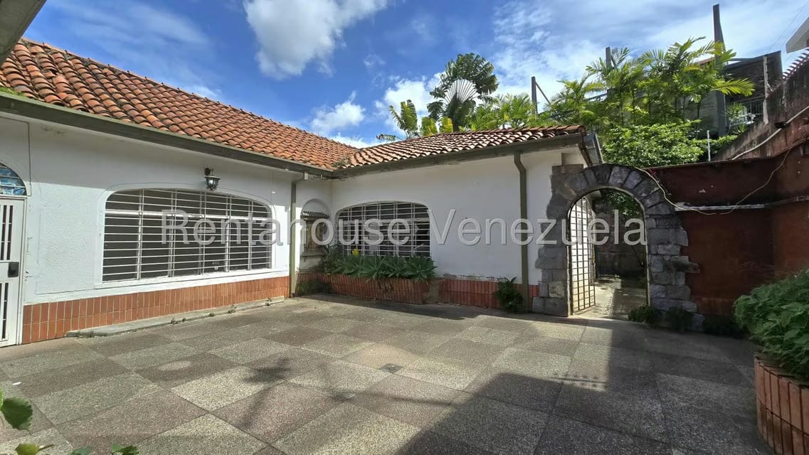 Casa (Duplex) en Venta en La Floresta, Distrito Metropolitano - 4