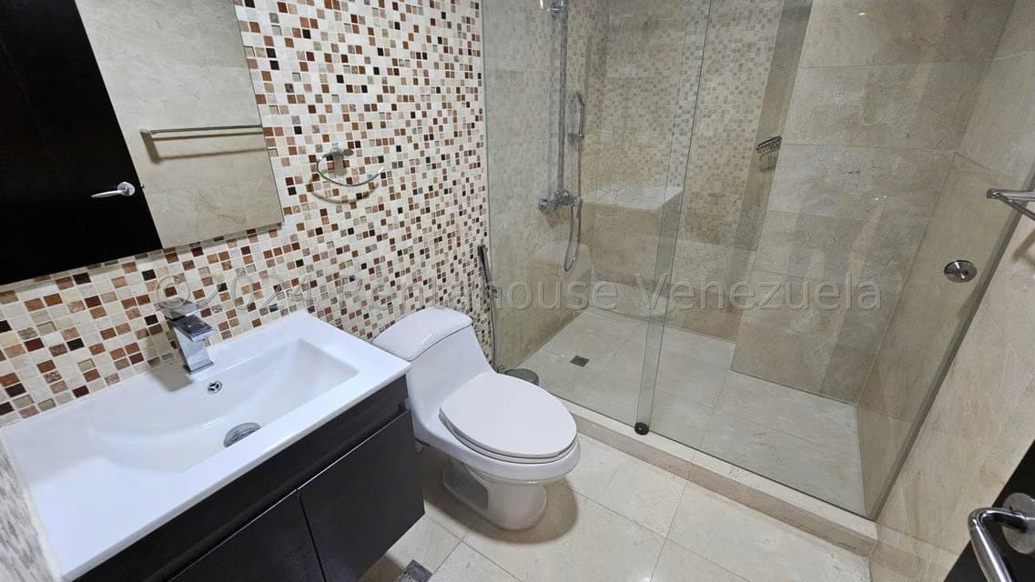 Apartamento (1 Nivel) en Venta en Las Mesetas de Santa Rosa de Lima, Distrito Metropolitano - 24